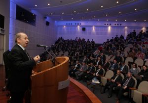 Özgenç, ‘Suç Siyaseti'ni anlattı